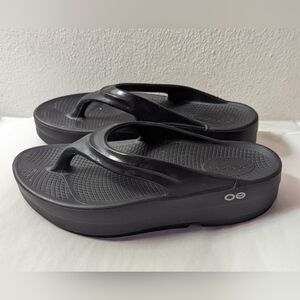 OOFOS OOmega Platform Flip Flop Shoes  Women's 8 Black